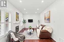 136 ROLLINGHILL ROAD | Richmond Hill Ontario | Slide Image Eight