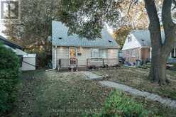 28 FINSBURY CRESCENT | Toronto Ontario | Slide Image Two
