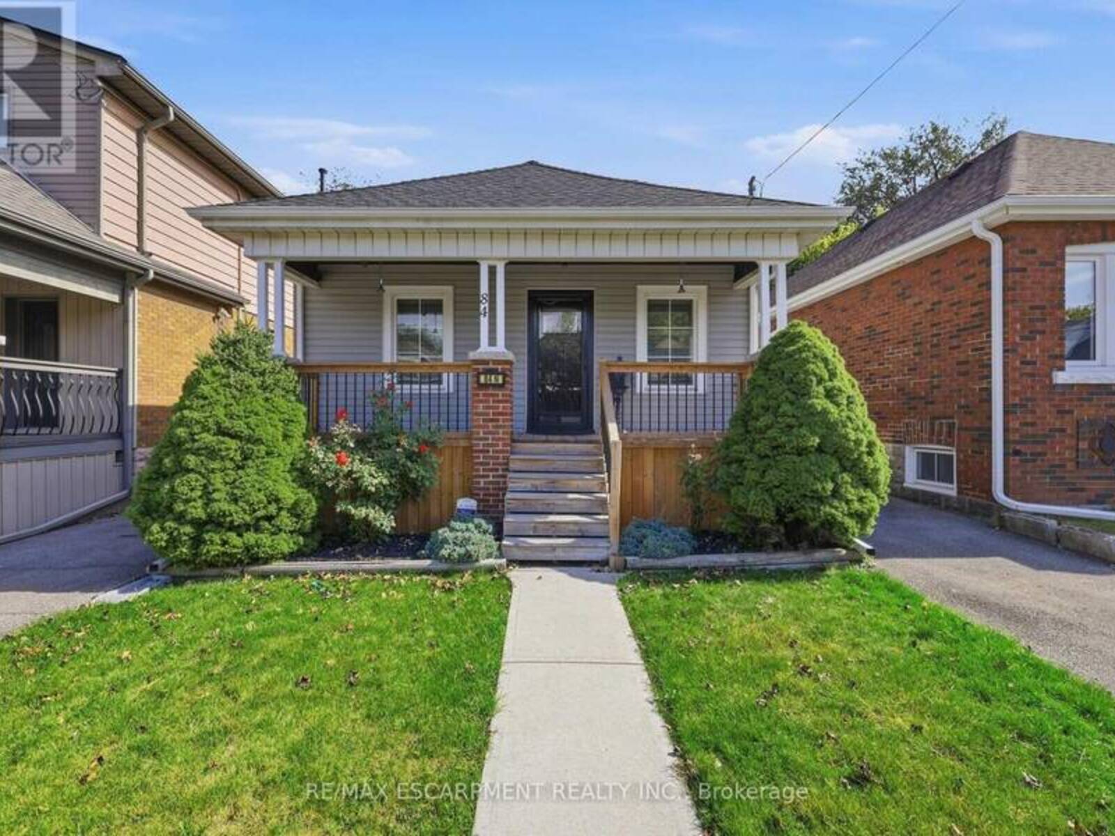 84 BARONS AVENUE N, Hamilton, Ontario L8H 5A4