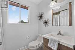 2450 OVERTON DRIVE | Burlington Ontario | Slide Image Thirty