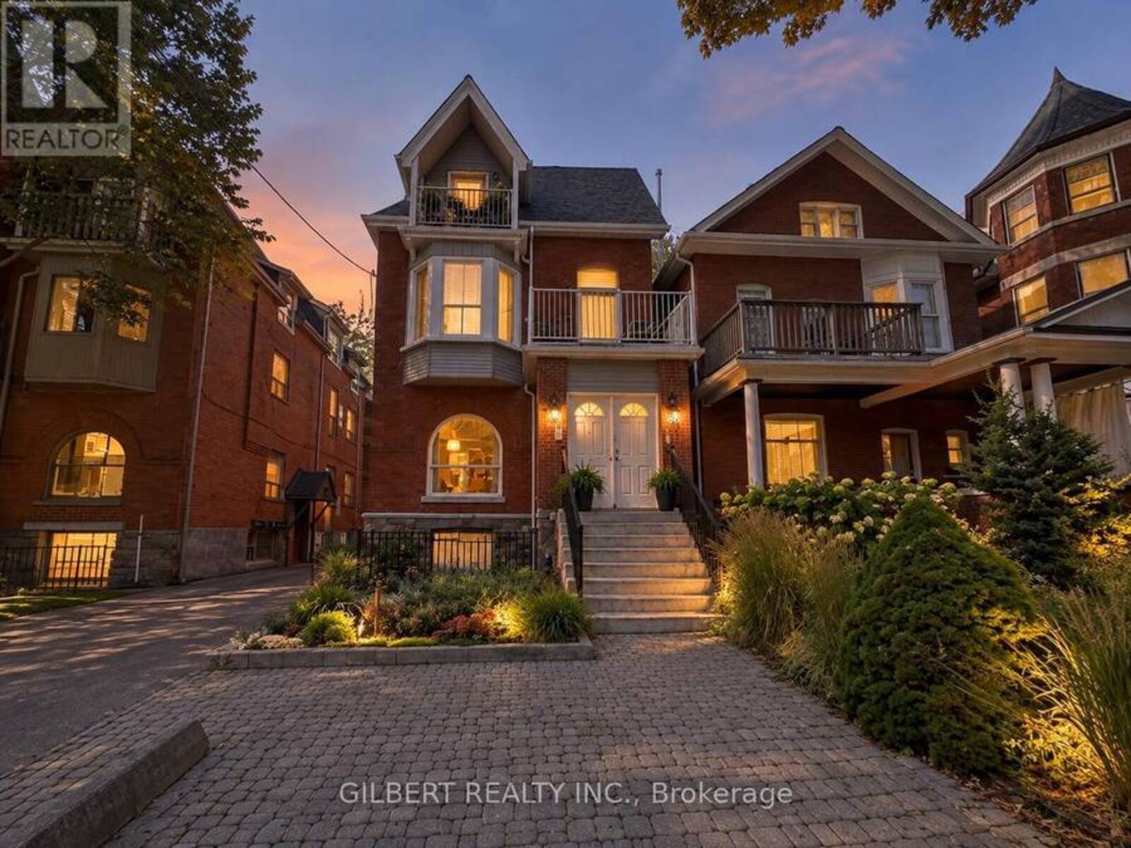 88 COWAN AVENUE, Toronto, Ontario M6K 2N4