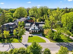 489 LAKESHORE ROAD W Oakville Ontario, L6K 1G4