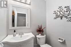 222 BISCAYNE BOULEVARD | Georgina Ontario | Slide Image Seventeen