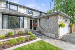 222 BISCAYNE BOULEVARD | Georgina Ontario | Slide Image Two