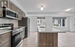 13 MAGNOLIA LANE | Barrie Ontario | Slide Image Ten