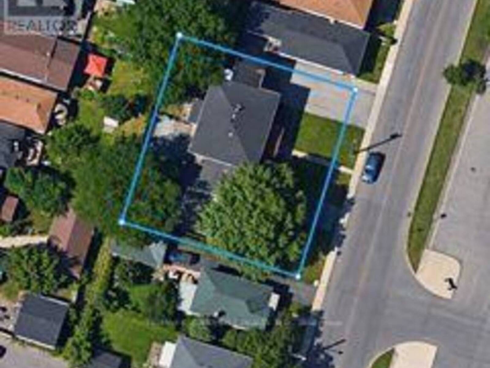 329-335 STRATHEARNE AVENUE, Hamilton, Ontario L8H 5K9