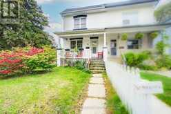 36 VALHALLA BOULEVARD | Toronto Ontario | Slide Image Five