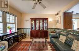 36 VALHALLA BOULEVARD | Toronto Ontario | Slide Image Nine