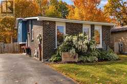 19 AUSTEN LANE | Barrie Ontario | Slide Image One