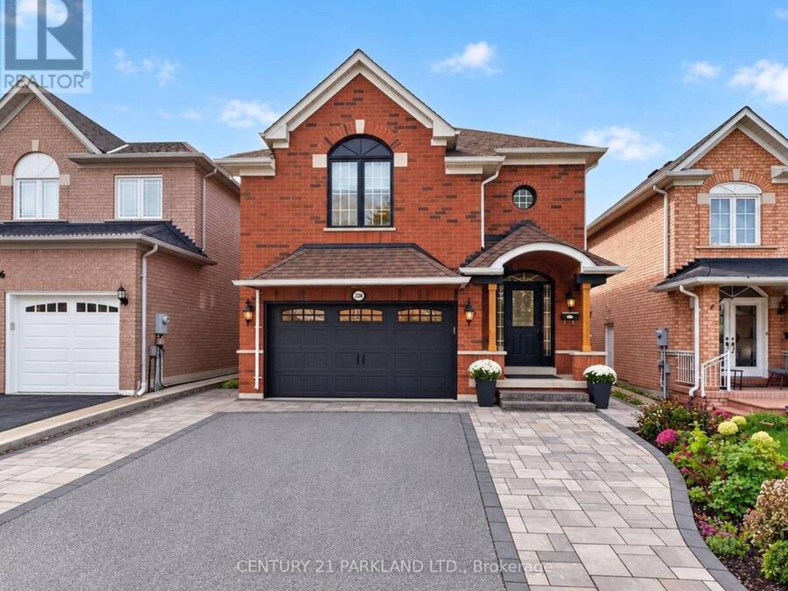 228 ROSEMOUNT AVENUE, Toronto, Ontario M9N 3X6