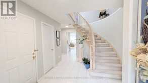 68 BENJAMIN DRIVE | Hamilton Ontario | Slide Image Four