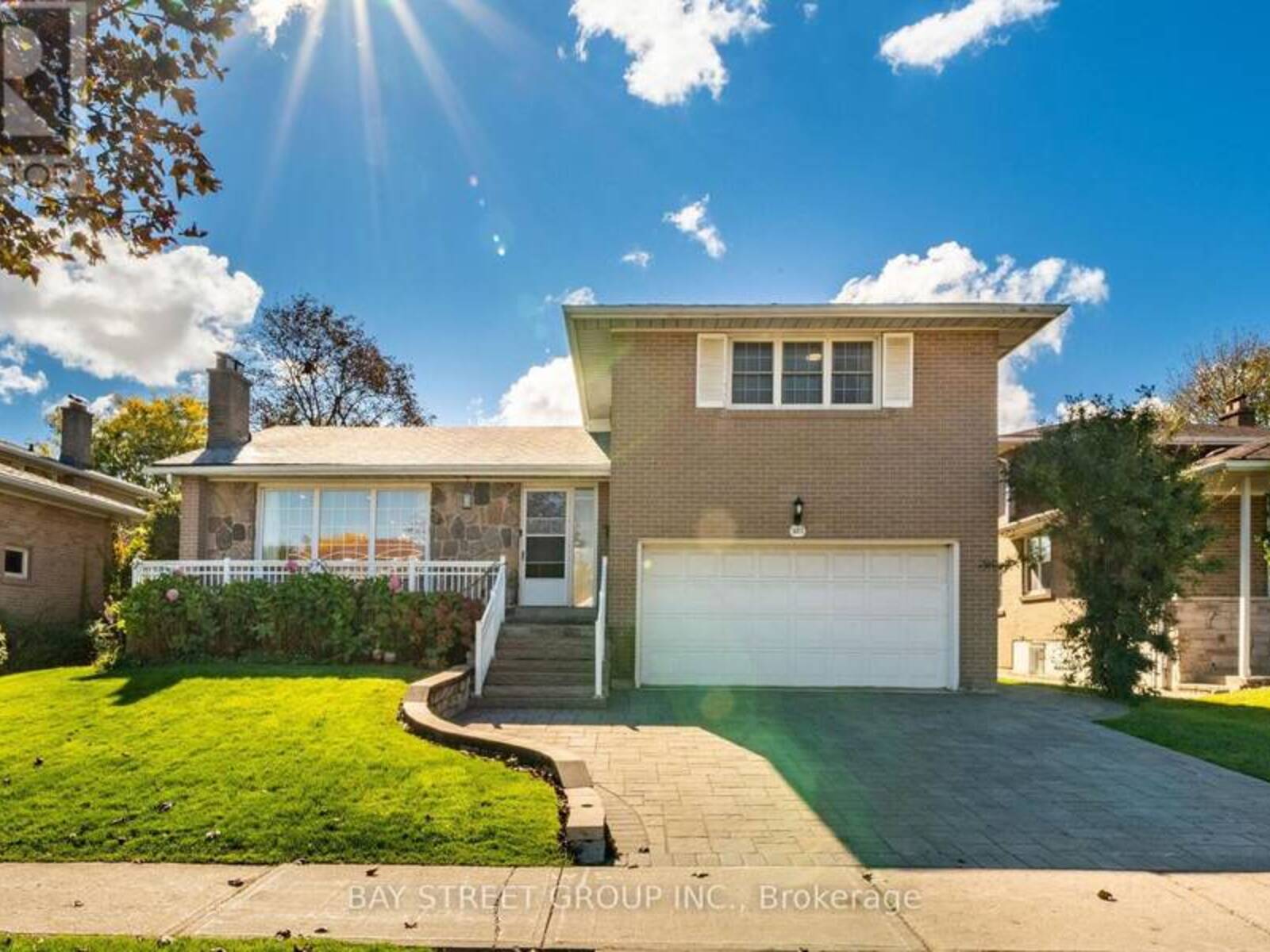 203 CASSANDRA BOULEVARD, Toronto, Ontario M3A 1T5