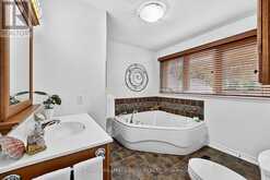 23 MARION CRESCENT | Barrie Ontario | Slide Image Thirteen