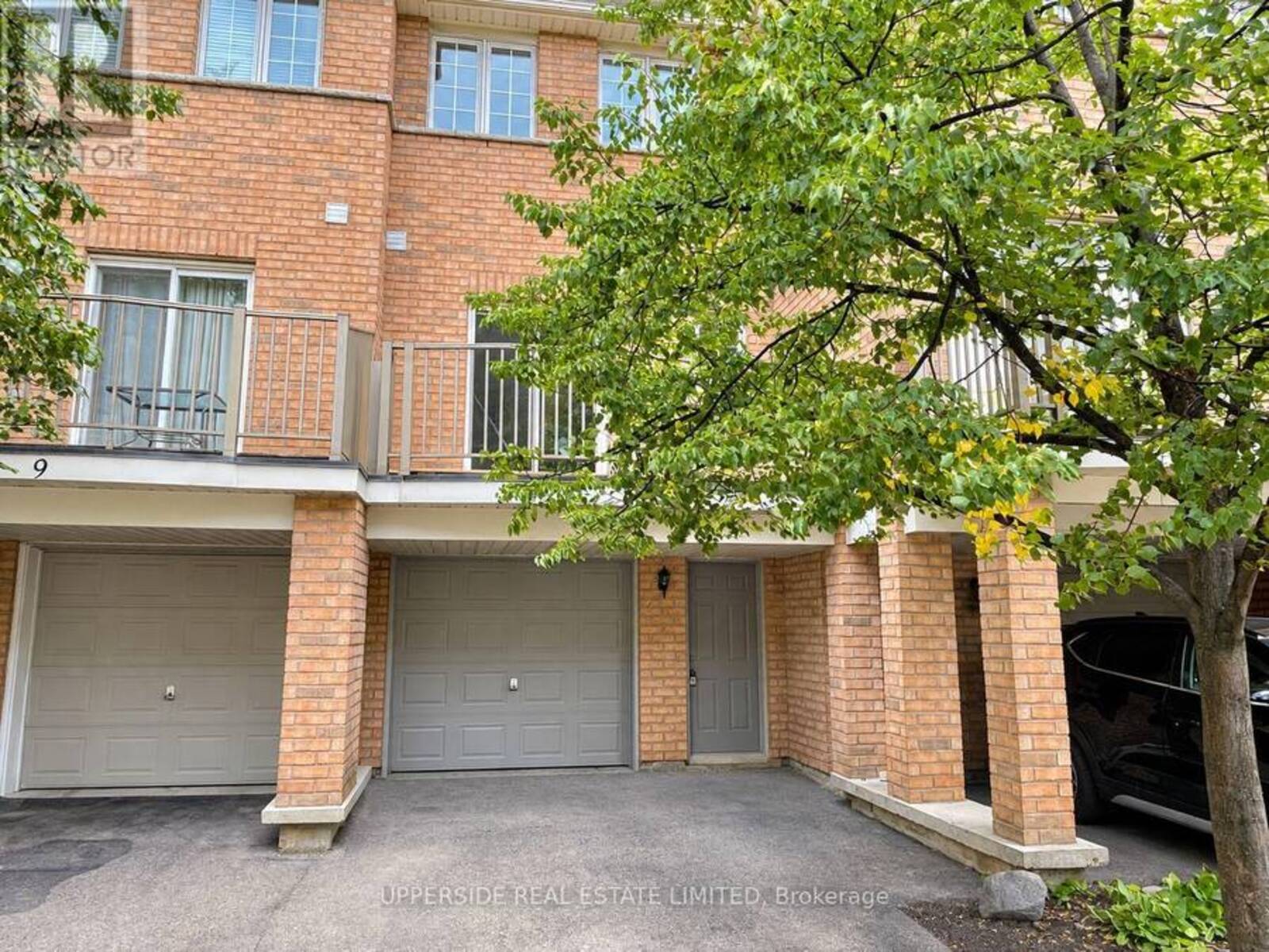 10 - 23 OBSERVATORY LANE, Richmond Hill, Ontario L4C 0M7