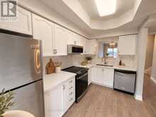 10 - 23 OBSERVATORY LANE | Richmond Hill Ontario | Slide Image Six