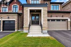 82 GRETZKY AVENUE | Barrie Ontario | Slide Image Six