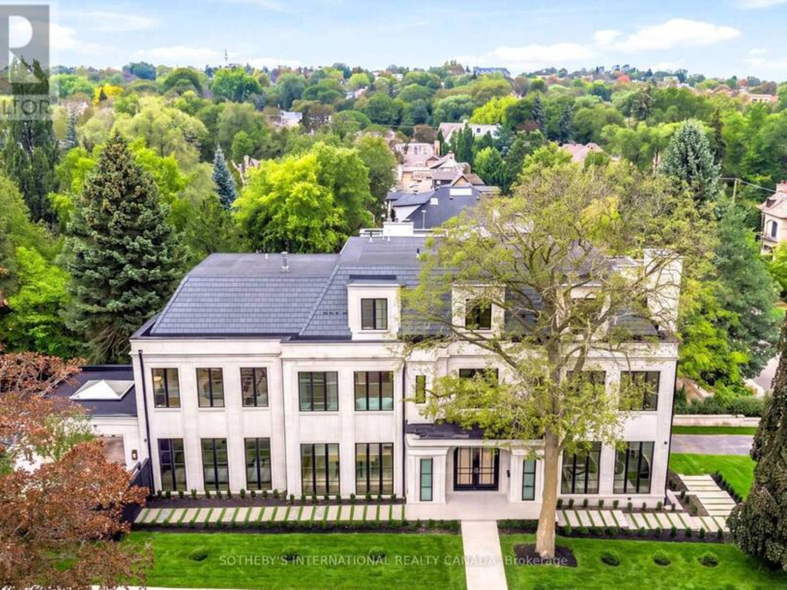 170 FOREST HILL ROAD, Toronto, Ontario M5P 2N4