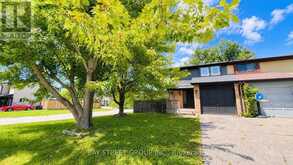 245 BROWNING TRAIL | Barrie Ontario | Slide Image Three