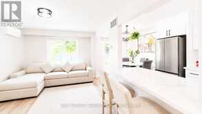 245 BROWNING TRAIL | Barrie Ontario | Slide Image Eight