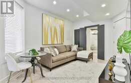 734 SHAW STREET | Toronto Ontario | Slide Image Nineteen