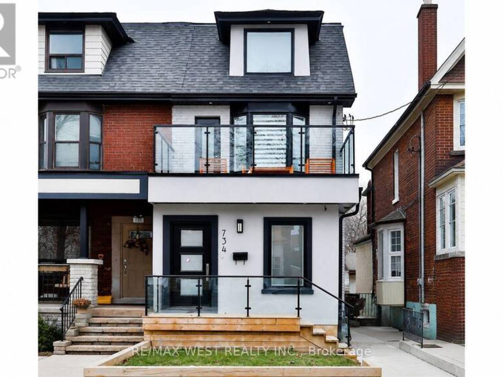 734 SHAW STREET, Toronto, Ontario M6G 3L7