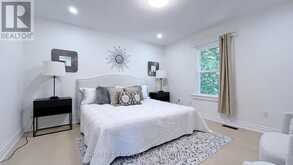 82 CENTRE STREET E | Richmond Hill Ontario | Slide Image Thirteen