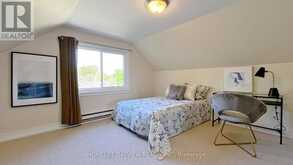82 CENTRE STREET E | Richmond Hill Ontario | Slide Image Twenty-one