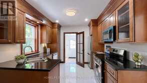 82 CENTRE STREET E | Richmond Hill Ontario | Slide Image Three