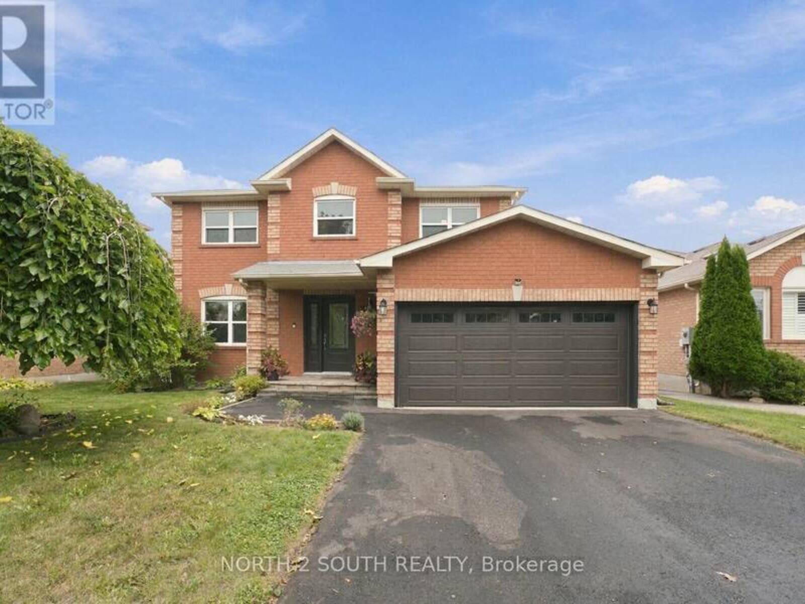 213 MELBOURNE DRIVE, Bradford West Gwillimbury, Ontario L3Z 2Y8