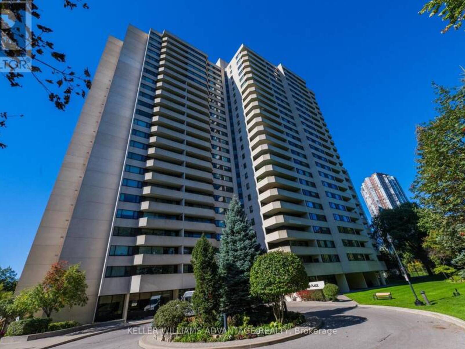 302 - 75 WYNFORD HTS CRESCENT, Toronto, Ontario M3C 3H9