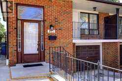 912 BLAIRHOLM AVENUE | Mississauga Ontario | Slide Image Two