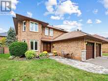 30 INVERMARGE DRIVE | Toronto Ontario | Slide Image Two