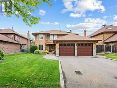 30 INVERMARGE DRIVE Toronto Ontario, M1C 3M4