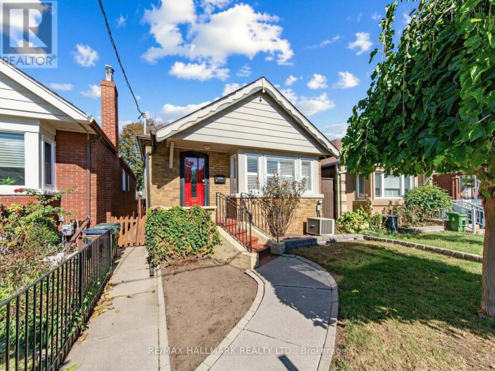 224 O' CONNOR DRIVE, Toronto, Ontario M4J 2T4