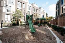 13 - 170 CLONMORE DRIVE | Toronto Ontario | Slide Image Ten