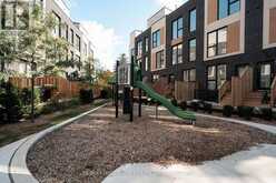 13 - 170 CLONMORE DRIVE | Toronto Ontario | Slide Image Eleven