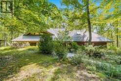 15 SCOTTDALE DRIVE | Oro-Medonte Ontario | Slide Image Two