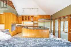 15 SCOTTDALE DRIVE | Oro-Medonte Ontario | Slide Image Six