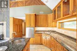 15 SCOTTDALE DRIVE | Oro-Medonte Ontario | Slide Image Eight