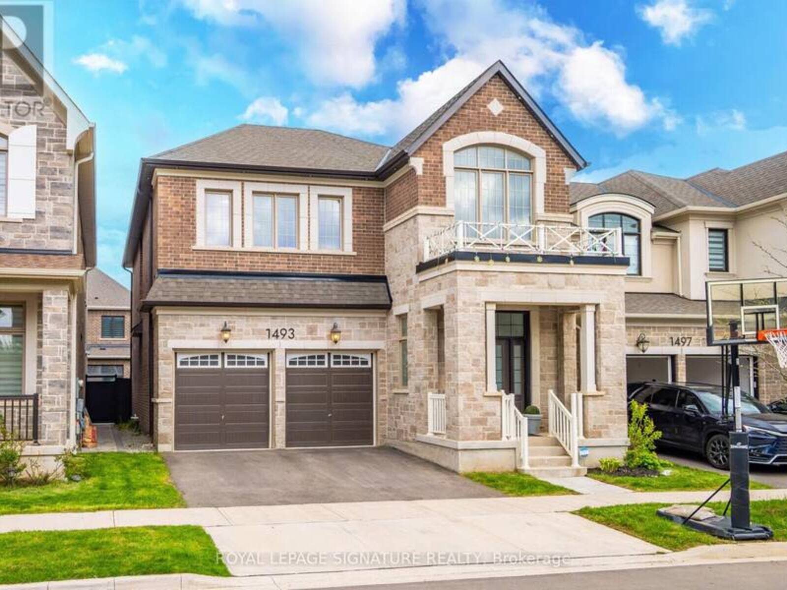 1493 FORD STRATHY CRESCENT, Oakville, Ontario L6H 3W9