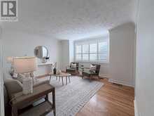 184 EAST 35TH STREET | Hamilton Ontario | Slide Image Seven