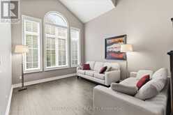 1213 LINDENROCK DRIVE | Oakville Ontario | Slide Image Seven