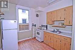 124 BALDWIN STREET | Toronto Ontario | Slide Image Ten