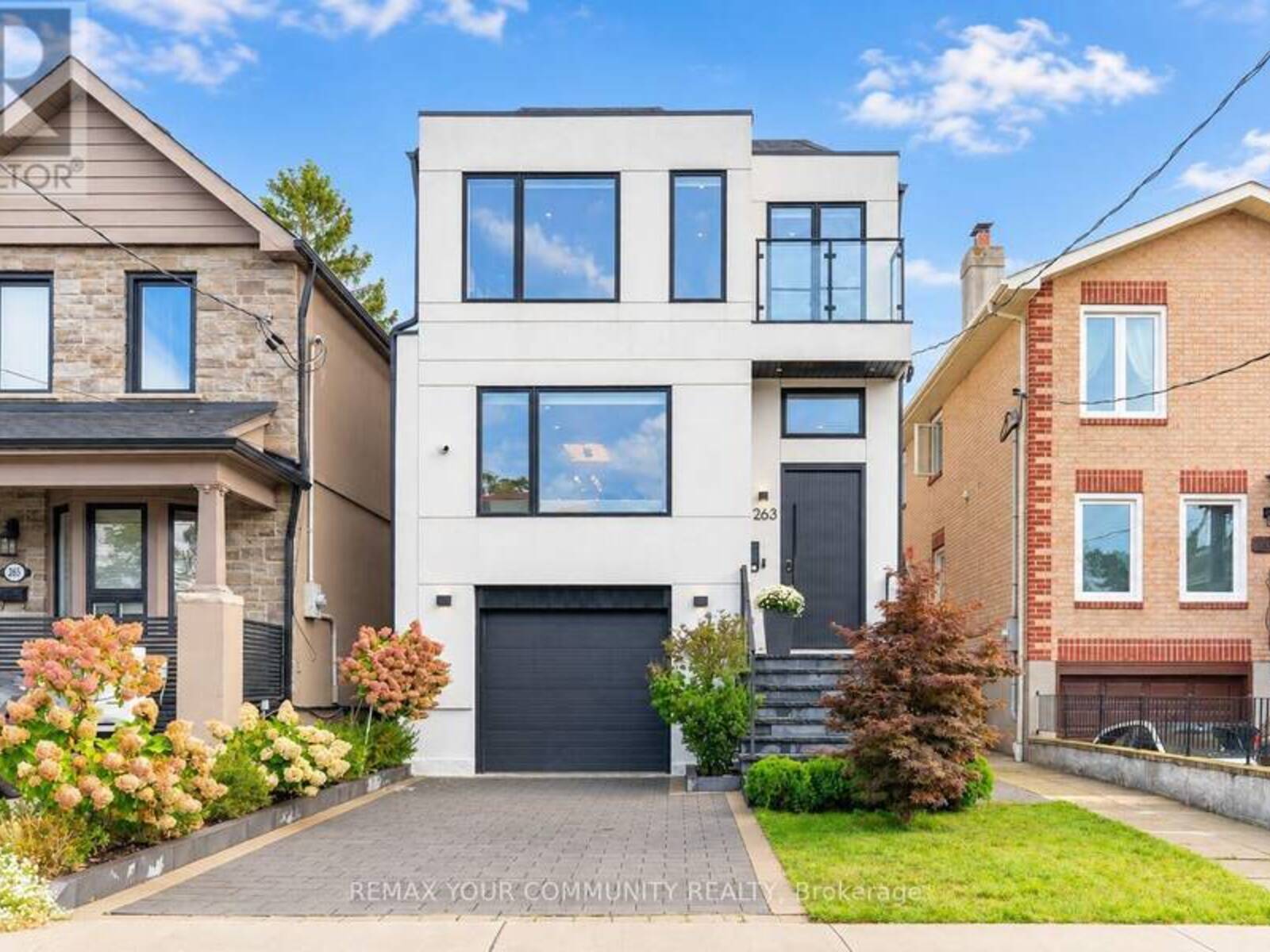 263 LINSMORE CRESCENT, Toronto, Ontario M4J 4L6