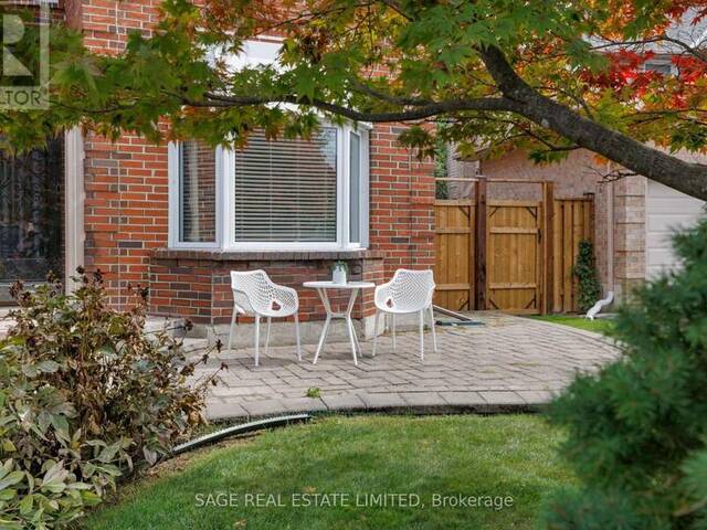 19 CUMMINGS COURT Markham Ontario, L3T 6S5 - 6 Bedrooms Home For Sale