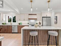 11 BROOK TREE CRESCENT Toronto Ontario, M9P 1K8