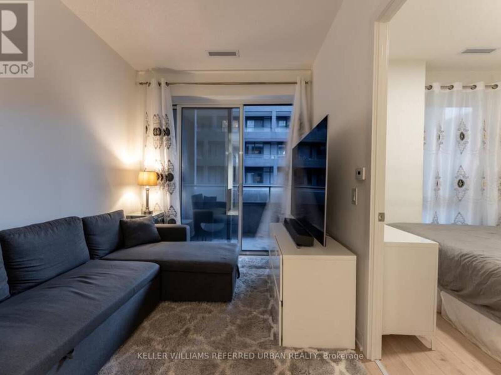 206 - 9 TECUMSETH STREET, Toronto, Ontario M5V 0S5