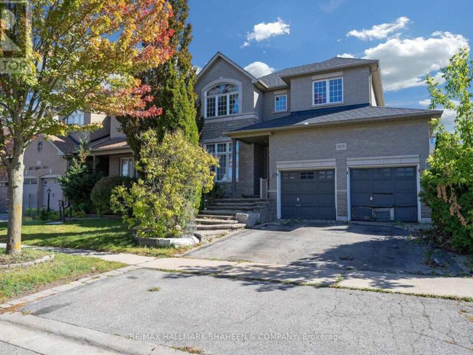 1529 SKYVIEW STREET, Oshawa, Ontario L1K 2S3