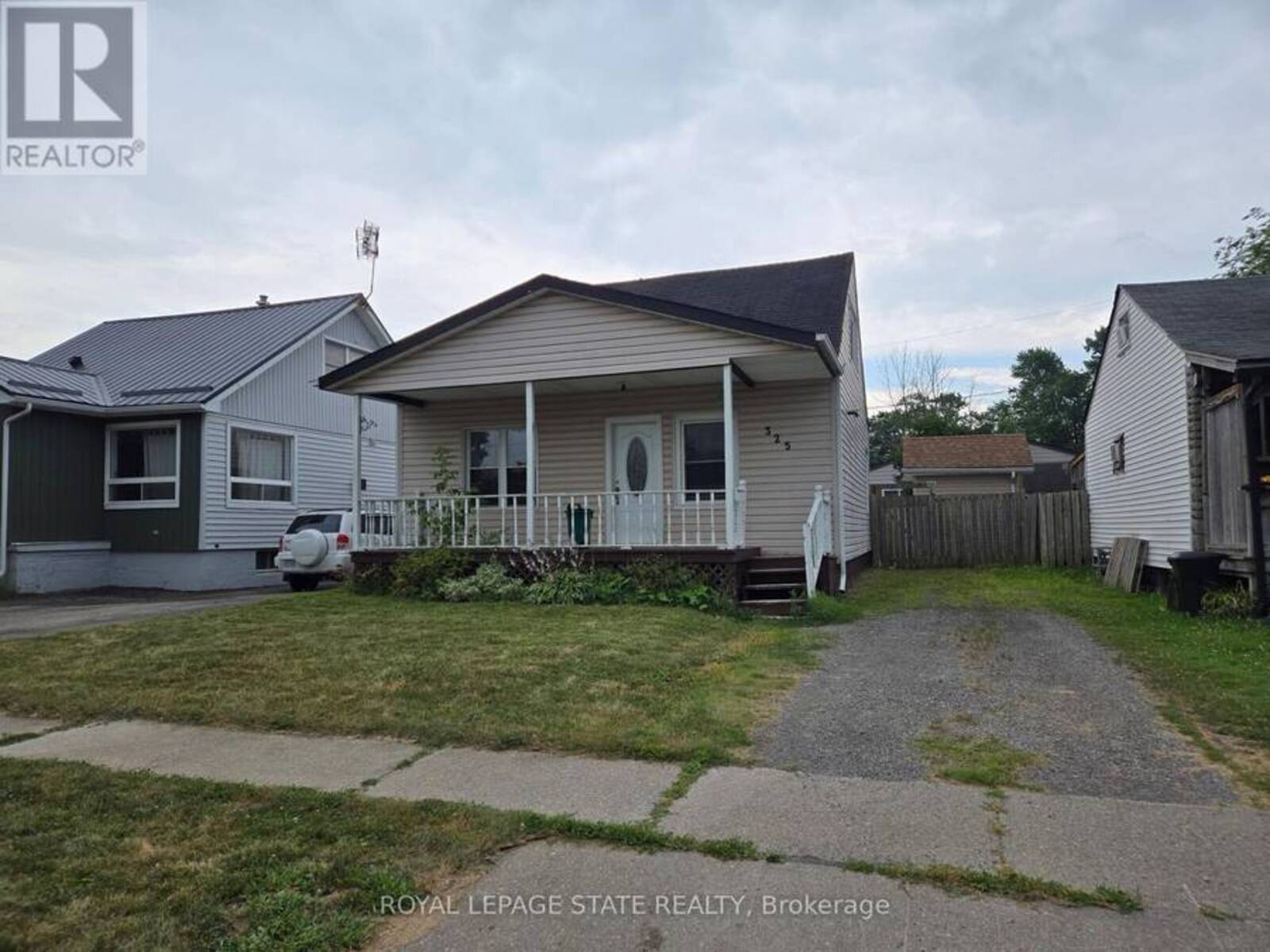 325 SIMPSON AVENUE, Welland, Ontario L3B 4Y7