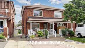 137 ROBINA AVENUE | Toronto Ontario | Slide Image Three
